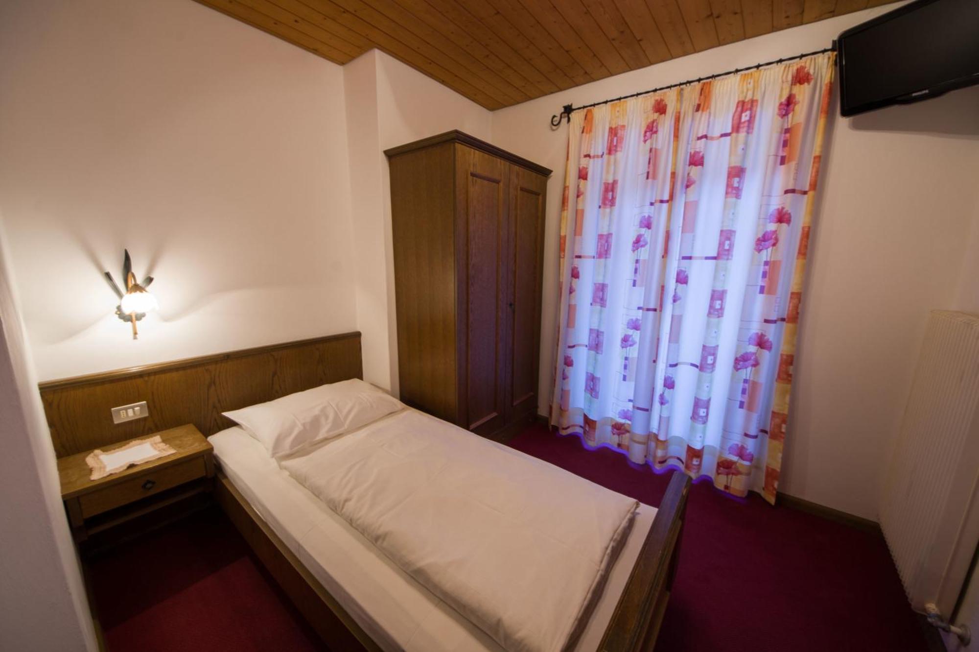 Gasthof Loewen Nova Levante Room photo