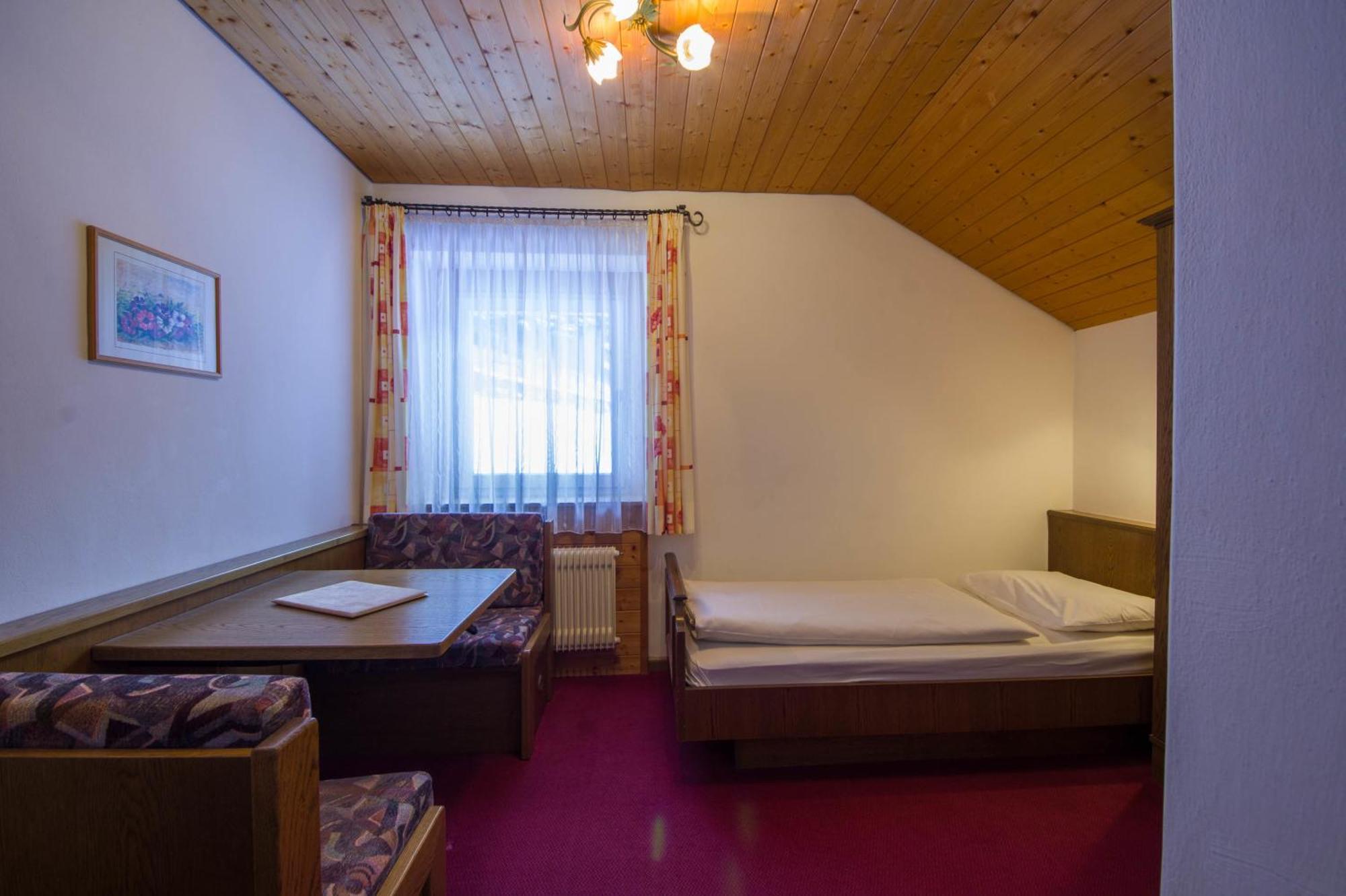 Gasthof Loewen Nova Levante Room photo